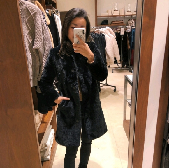 Banana Republic Jackets & Blazers - COPY - Absolute Stunning BR Faux Fur Collarless C…